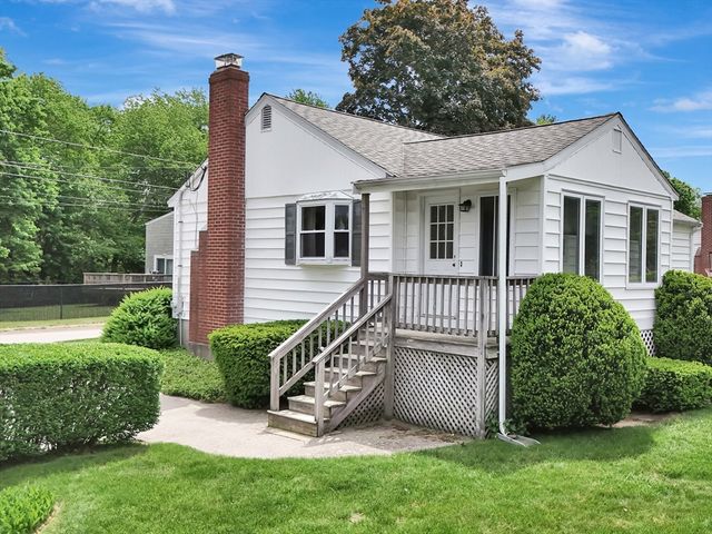 291 Levin Rd, Rockland, MA 02370