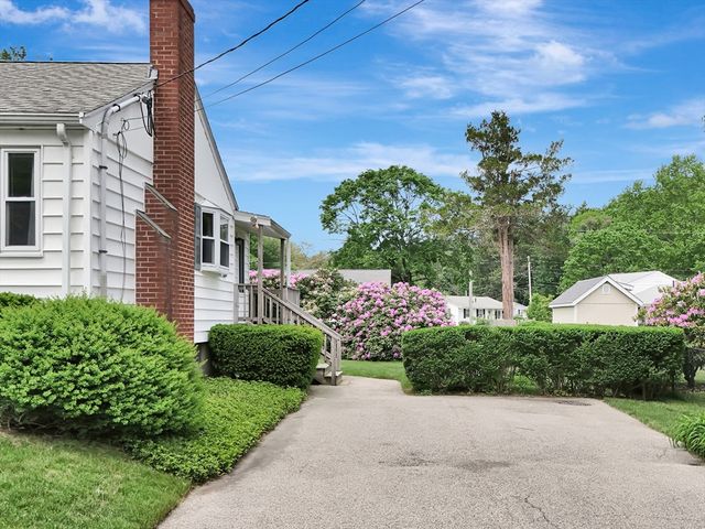 291 Levin Rd, Rockland, MA 02370