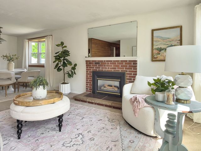 291 Levin Rd, Rockland, MA 02370