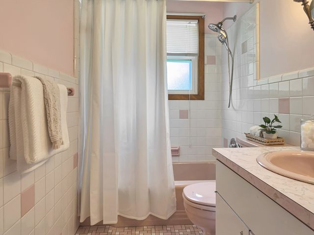 291 Levin Rd, Rockland, MA 02370