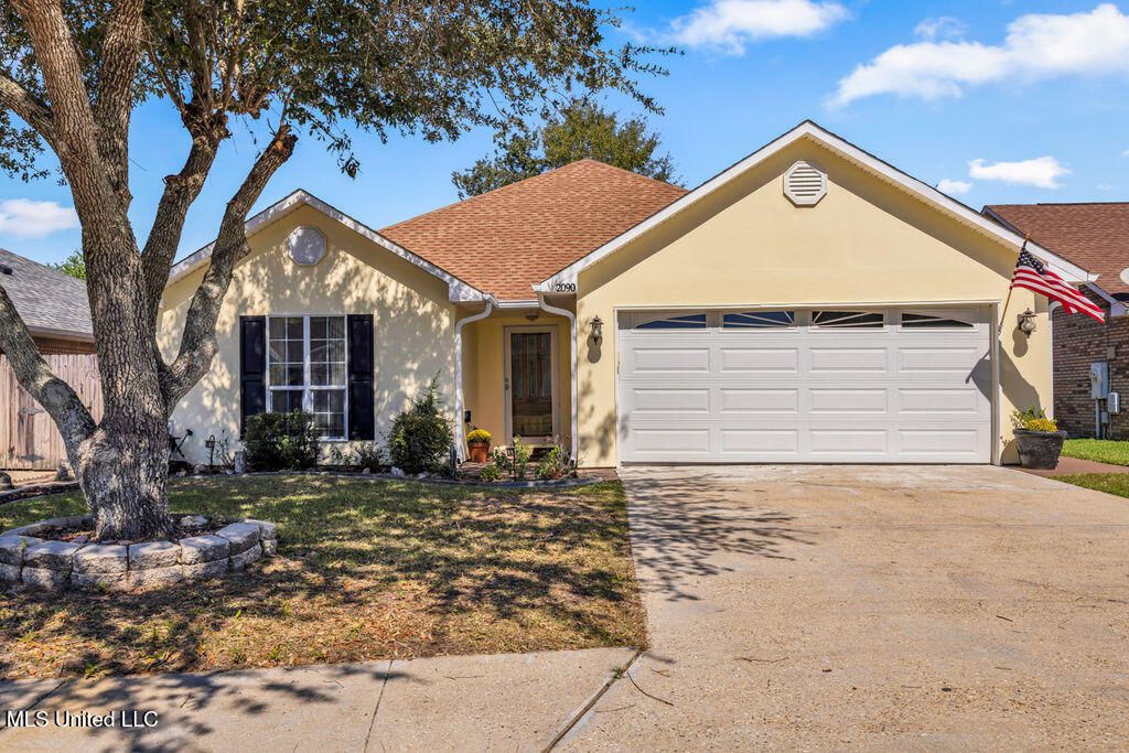 2090 Woodfield Lane, Biloxi, MS 39532