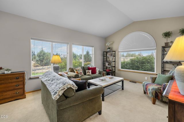 13877 SW Peninsula Drive, Terrebonne, OR 97760