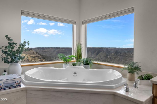 13877 SW Peninsula Drive, Terrebonne, OR 97760