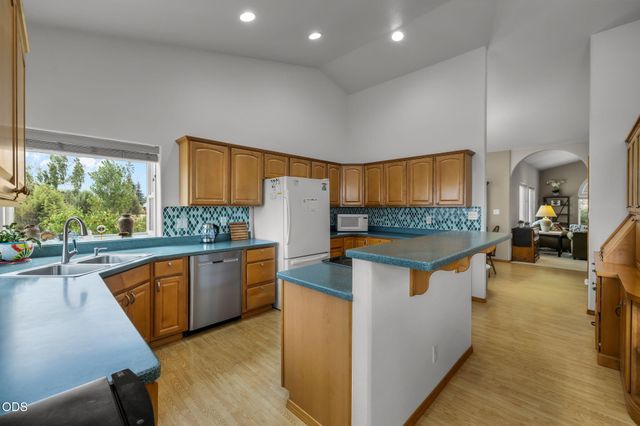 13877 SW Peninsula Drive, Terrebonne, OR 97760