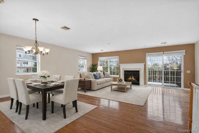 77 Jamie Court, Suffern, NY 10901