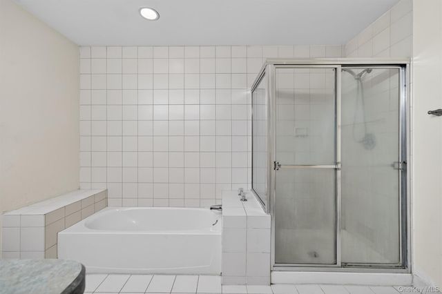 77 Jamie Court, Suffern, NY 10901