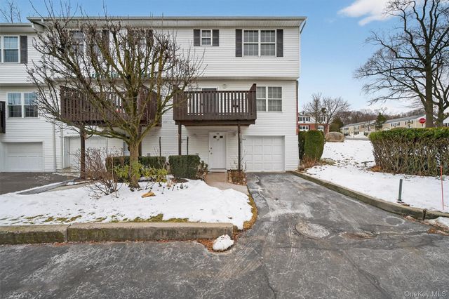 77 Jamie Court, Suffern, NY 10901