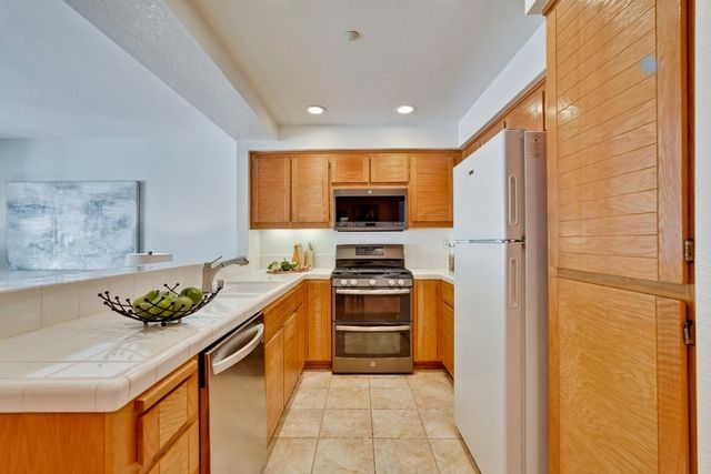6944 Gregorich Drive B, San Jose, CA 95138