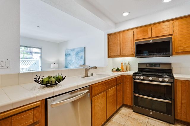 6944 Gregorich Drive B, San Jose, CA 95138