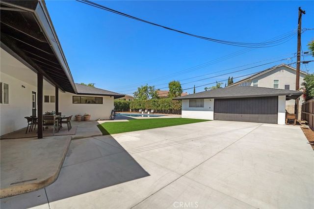 18661 Vale, North Tustin, CA 92705