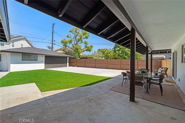 18661 Vale, North Tustin, CA 92705