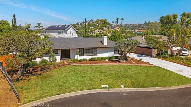 18661 Vale, North Tustin, CA 92705