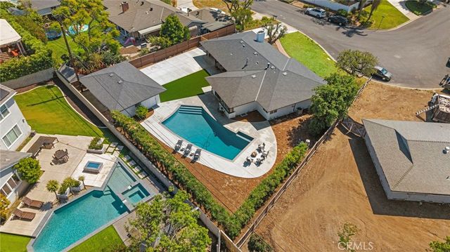 18661 Vale, North Tustin, CA 92705