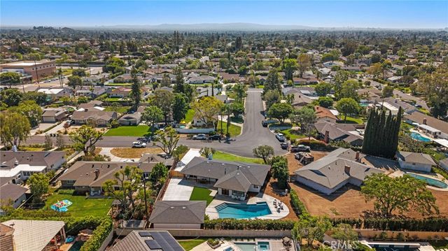 18661 Vale, North Tustin, CA 92705