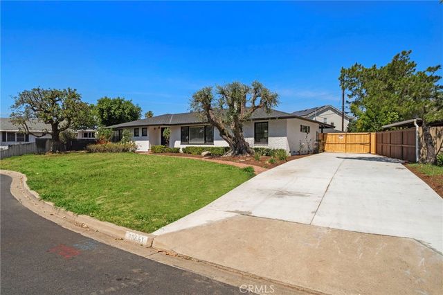 18661 Vale, North Tustin, CA 92705