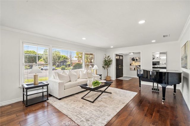 18661 Vale, North Tustin, CA 92705