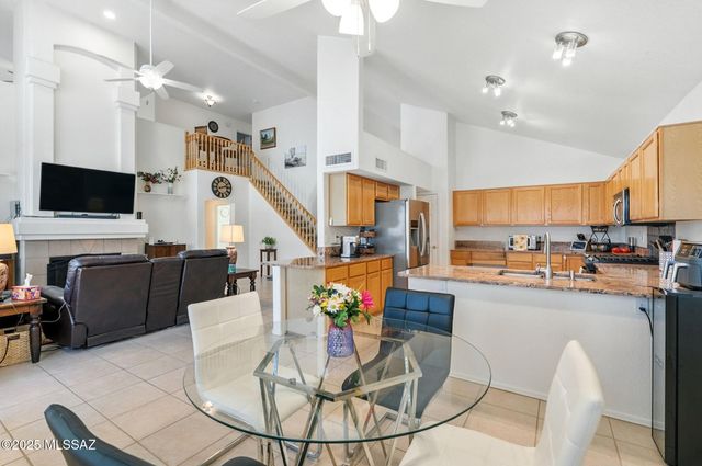 11268 N Running River Place, Oro Valley, AZ 85737