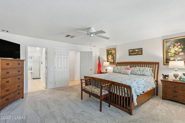 11268 N Running River Place, Oro Valley, AZ 85737