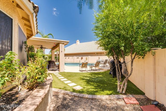 11268 N Running River Place, Oro Valley, AZ 85737