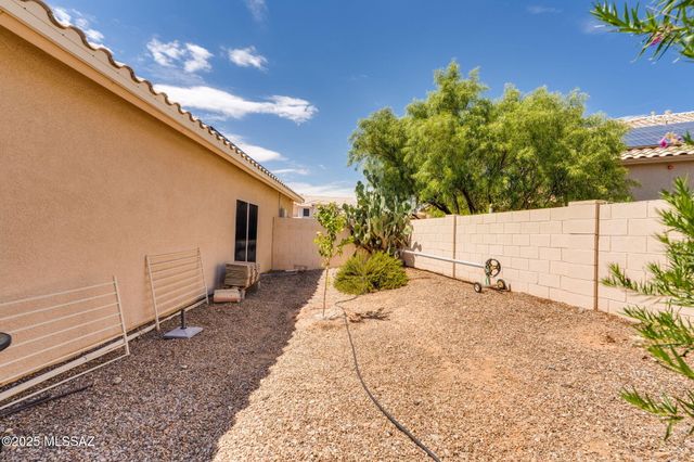 11268 N Running River Place, Oro Valley, AZ 85737