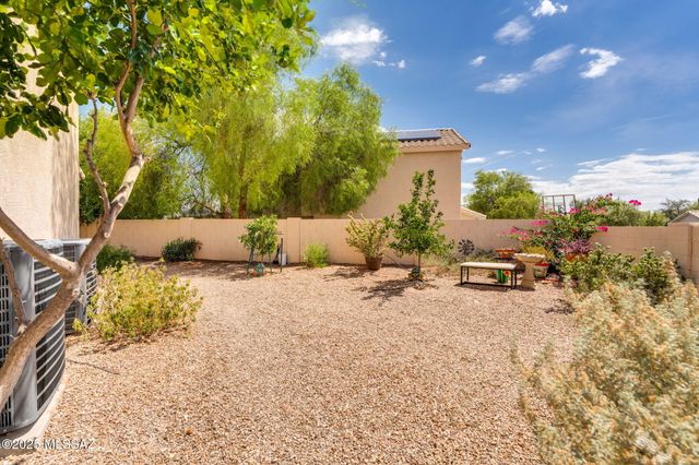 11268 N Running River Place, Oro Valley, AZ 85737