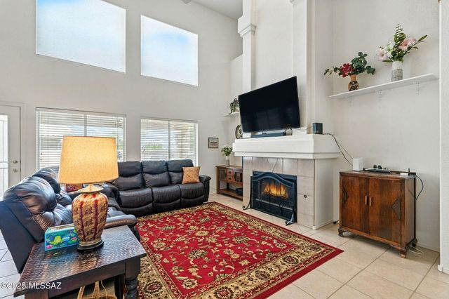 11268 N Running River Place, Oro Valley, AZ 85737