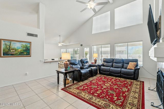 11268 N Running River Place, Oro Valley, AZ 85737