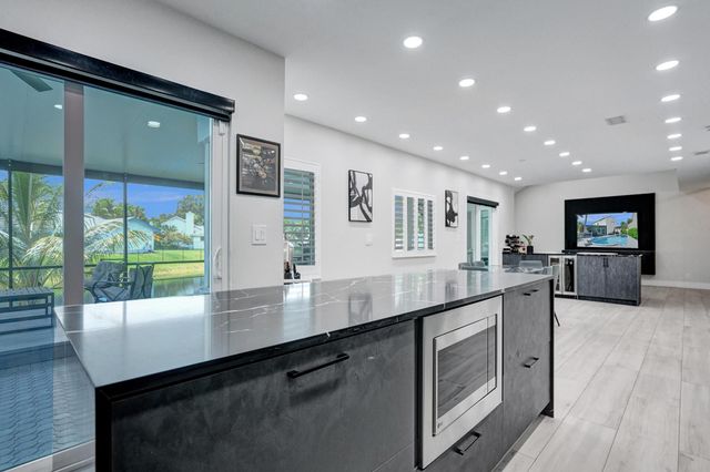 2800 W Aviary Drive, Cooper City, FL 33026