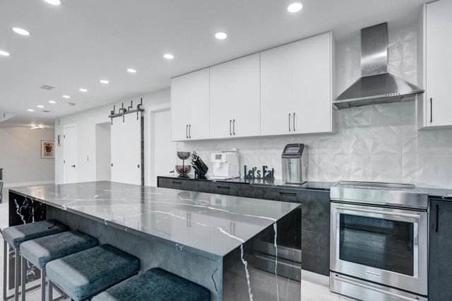 2800 W Aviary Drive, Cooper City, FL 33026