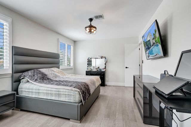 2800 W Aviary Drive, Cooper City, FL 33026