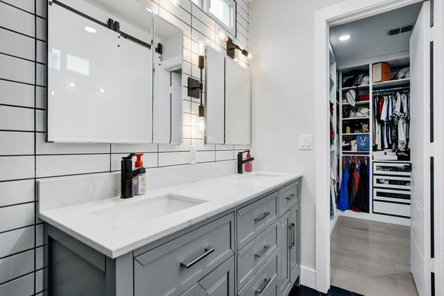 2800 W Aviary Drive, Cooper City, FL 33026