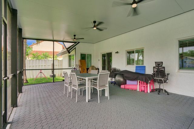 2800 W Aviary Drive, Cooper City, FL 33026