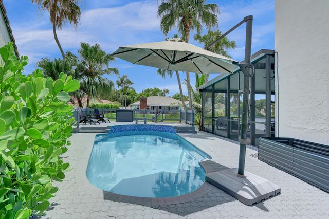 2800 W Aviary Drive, Cooper City, FL 33026