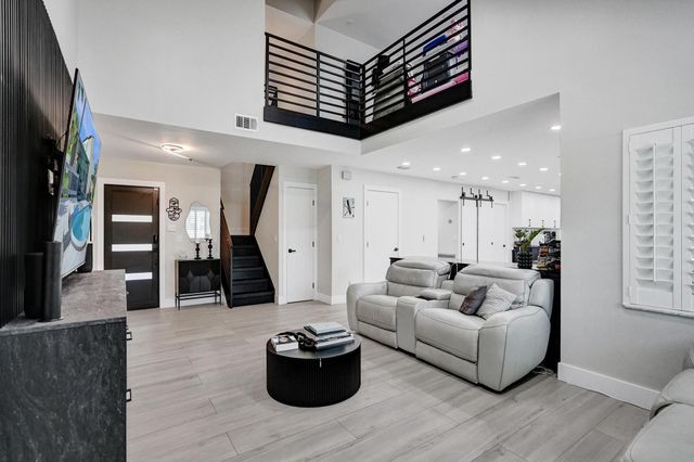 2800 W Aviary Drive, Cooper City, FL 33026