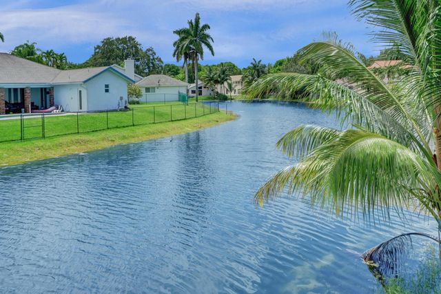 2800 W Aviary Drive, Cooper City, FL 33026