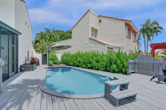 2800 W Aviary Drive, Cooper City, FL 33026