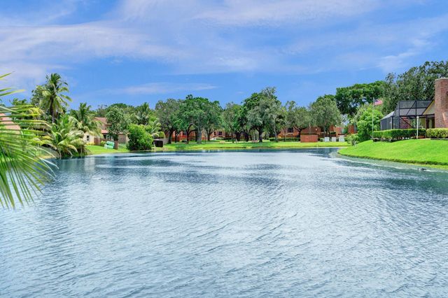 2800 W Aviary Drive, Cooper City, FL 33026