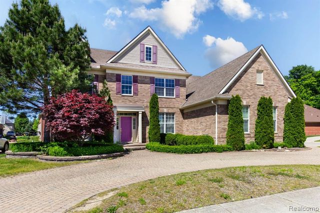 42575 Silverwood Drive, Sterling Heights, MI 48314