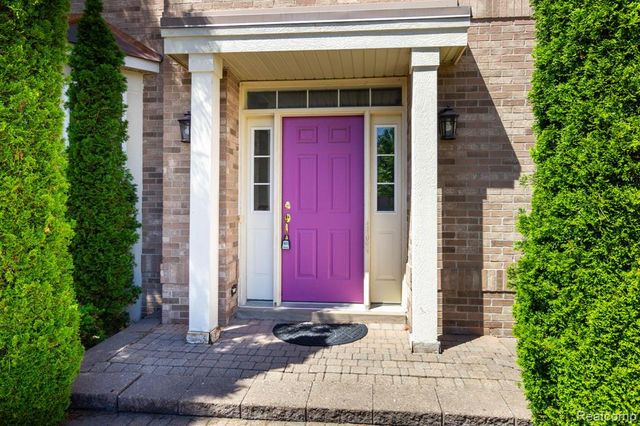 42575 Silverwood Drive, Sterling Heights, MI 48314
