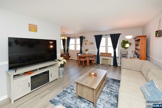 100 Pierson Miller E4, Pompton Lakes, NJ 07442