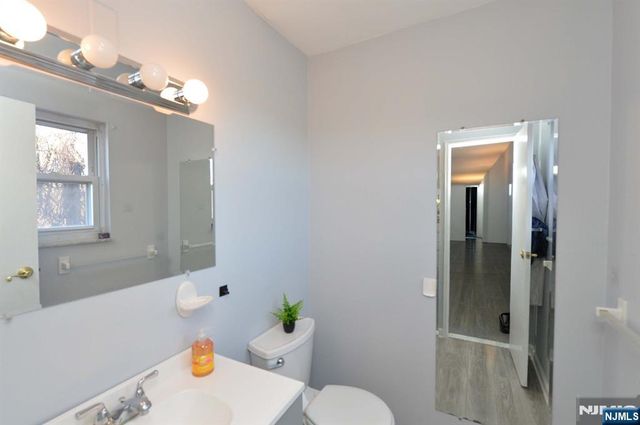 100 Pierson Miller E4, Pompton Lakes, NJ 07442