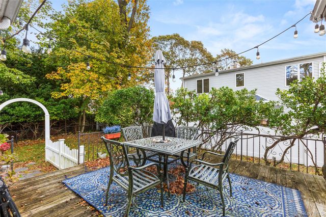 24 Locust Road, Wading River, NY 11792