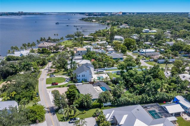 4131 RIVERVIEW BOULEVARD, Bradenton, FL 34209