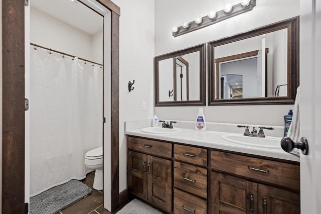 8240 County Loop 202, Joplin, MO 64801