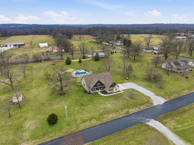 8240 County Loop 202, Joplin, MO 64801