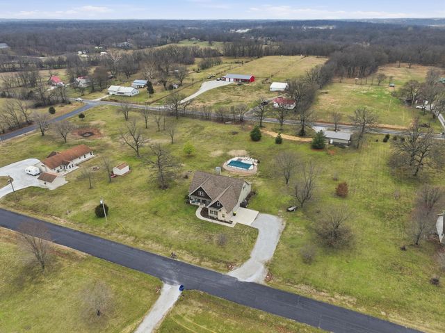8240 County Loop 202, Joplin, MO 64801