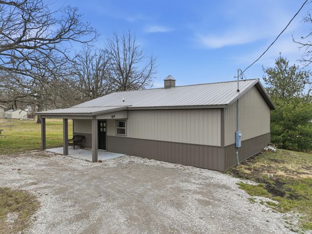 8240 County Loop 202, Joplin, MO 64801