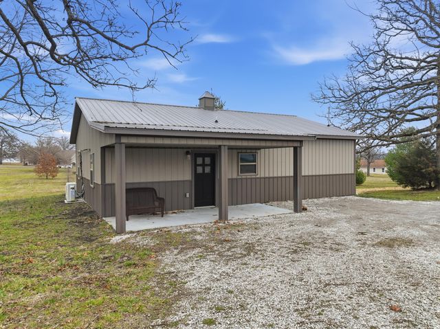 8240 County Loop 202, Joplin, MO 64801