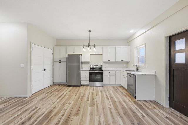 8240 County Loop 202, Joplin, MO 64801