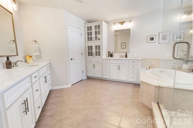 13017 Eagle Oak Drive, Charlotte, NC 28278